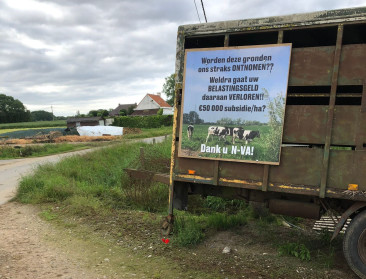 West-Vlaamse boeren ‘bedanken’ N-VA voor het gevoerde grondenbeleid