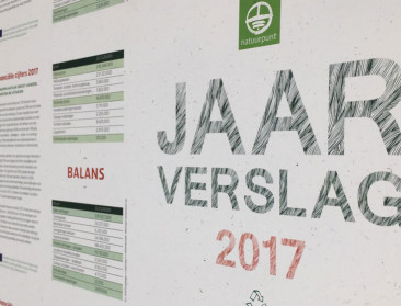 Natuurpunt print jaarverslag op papier van grasmaaisel