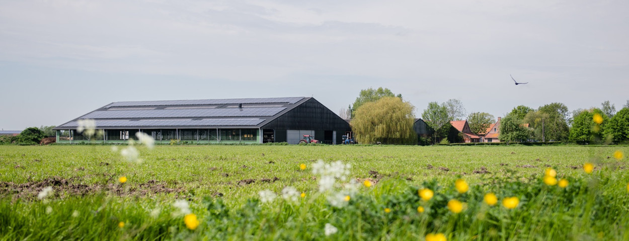 PERSBERICHT Royal A-ware introduceert in België Farmdesk