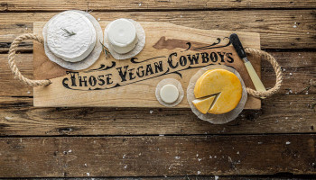 Those Vegan Cowboys zoekt investeerders om plantaardige kaas te commercialiseren
