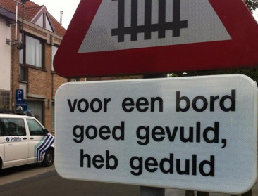 Originele verkeersborden vragen begrip voor landbouwers