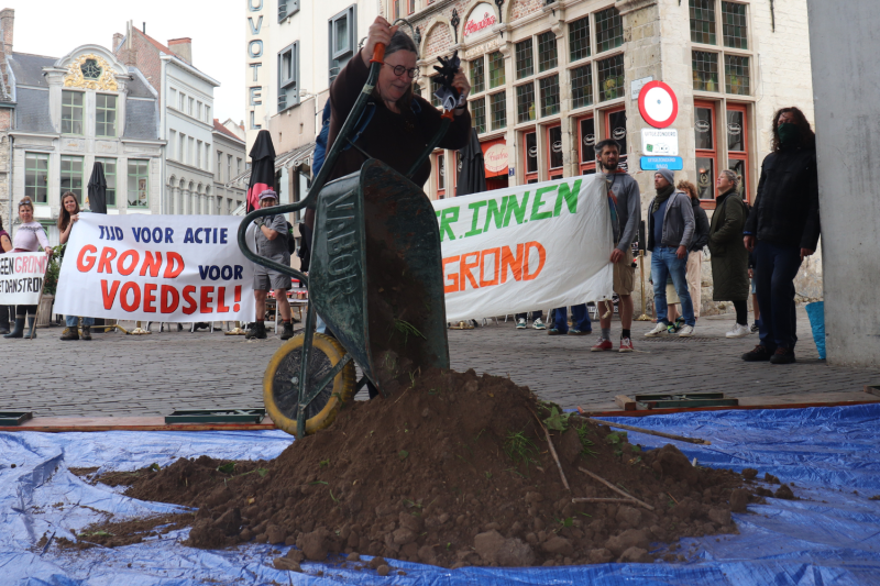 Protest grond 4