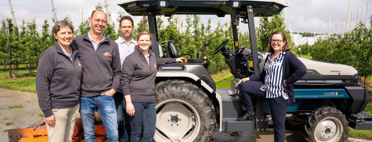 Fruitteler Wolfcarius en Colruyt Group testen zelfrijdende elektrische tractor2