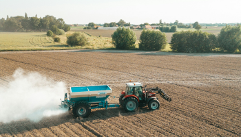 Tractorverkoop in de buurlanden in het slop, België toont veerkracht