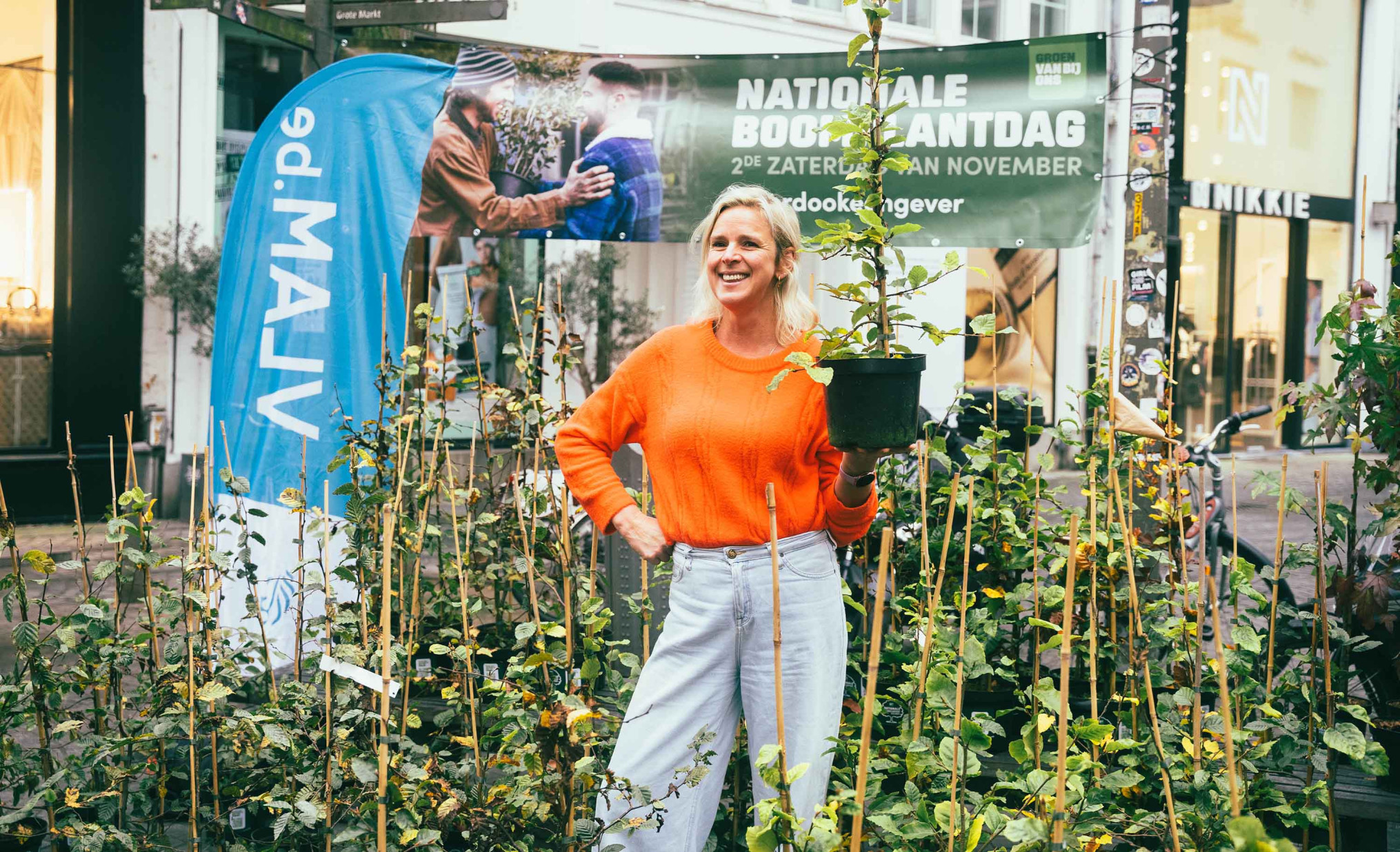 nationale-boomplantdag-met-tine-embrechts-c-tone-verswijvel-1_b6995129fae5dc7f799c28745cd01f23