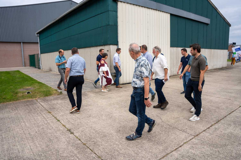 Tour de Boer bij Proefbedrijf Pluimveehouderij