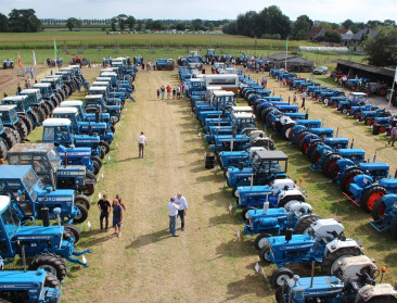 Oldtimerpassie groeit uit tot grootste tractorexpo van België: 500 voertuigen tonen geschiedenis en evolutie van landbouw