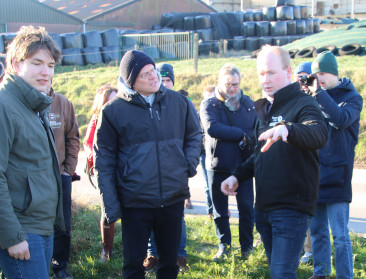 EU-commissaris Sefcovic bezoekt boerderij: "Meer aandacht nodig voor implementatie Green Deal"