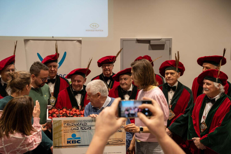 Veiling eerste seizoensaardbeien Hoogstraten 2026