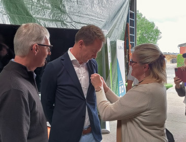 Brouns linkt mentaal welzijn met rechtszekerheid en respect