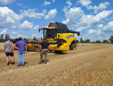 Vlaamse landbouwer blikt terug op goede oogst in Oekraïne: “Oorlog begint helaas te wennen”