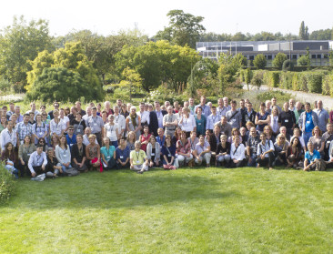 Internationaal gezelschap zet biobestrijders in de verf