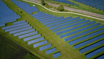 Vlaanderen geeft negatief advies voor zonnepanelenparken in landbouwgebied