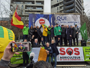 Frankrijk verzet zich tegen opsplitsing Mercosur-akkoord, landbouwers betogen in Brussel