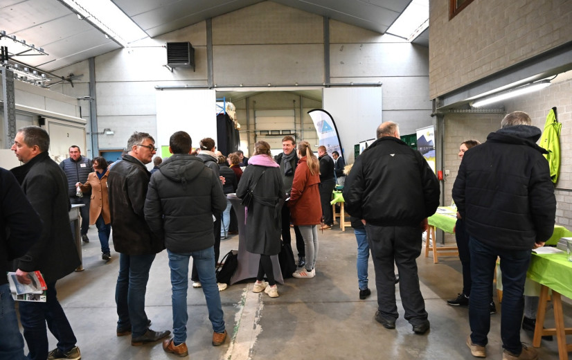 Melkveehouders verkennen PAS-maatregelen op techniekenbeurs