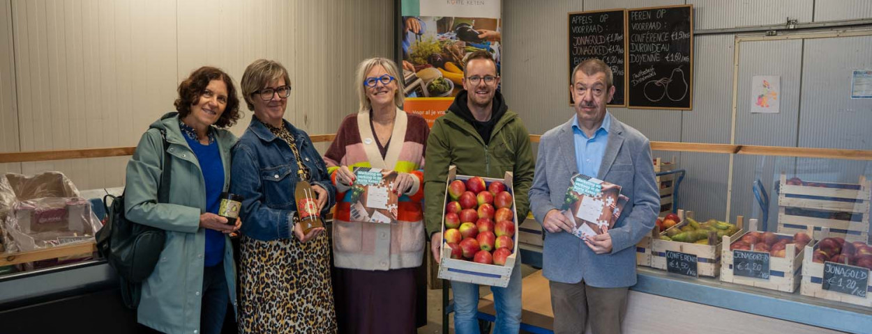 Presentatie marketingboek op fruitbedrijf Distelmans_Steunpunt Korte Keten