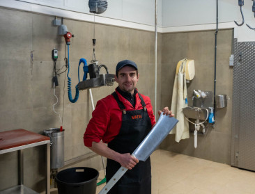 Gebrek aan slachthuizen dwingt hoeveslagerij tot openen eigen hoeveslachthuis