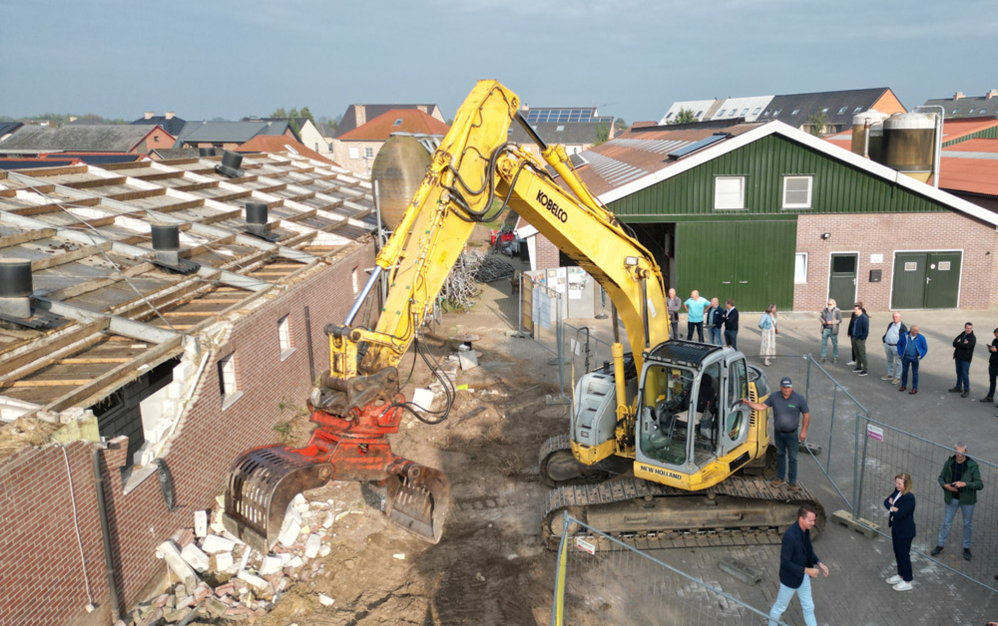 Afbraak zeugenstal PVL Bocholt_provincie Limburg
