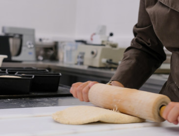 Bakkers leren brood bereiden van tarwe-alternatieven
