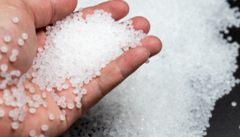 EU bereikt akkoord over strengere regels plastic korrels