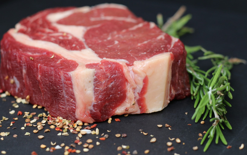 Wordt duurdere steak de nieuwe norm? Prijs rundvlees stijgt door ziektes en krimpende veestapel