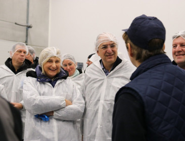 Crevits pleit voor visquota op basis van actuele data bij bezoek Europese Commissaris
