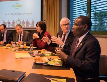 Malawische delegatie bezoekt REO Veiling met Bourgeois