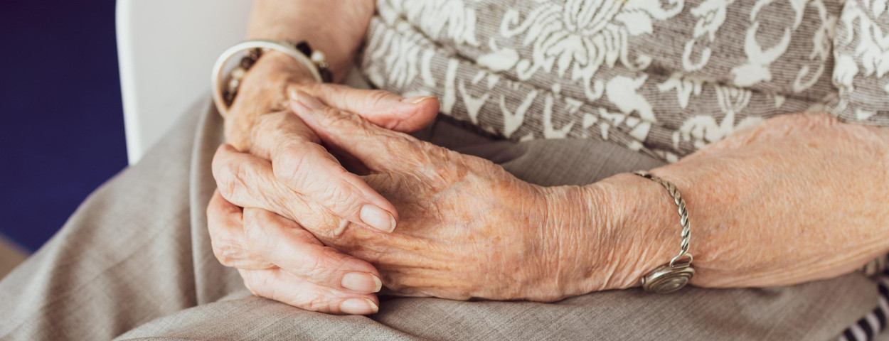 hands-4346328_1920