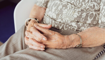 FAVV nog steeds op zoek naar oorzaak voedingsbacterie in woonzorgcentra