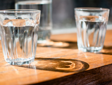 “Lokaal, duurzaam, goedkoop én topkwaliteit”, maar Vlamingen durven kraanwater niet te serveren aan gasten