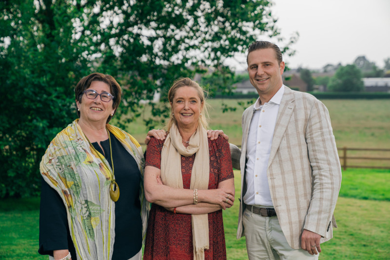 Anneleen met voorzitters Fenavian Brema