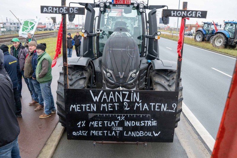 Boerenprotest voor Ineos in haven van Antwerpen2