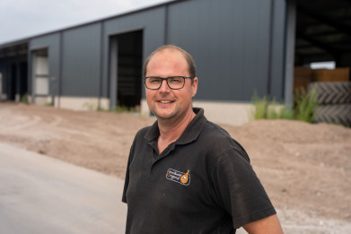 Joeri Ongena voor zijn nieuwe loods in augustus 2024