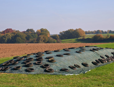 Bestrijding van vogels die voederkuil belagen mag