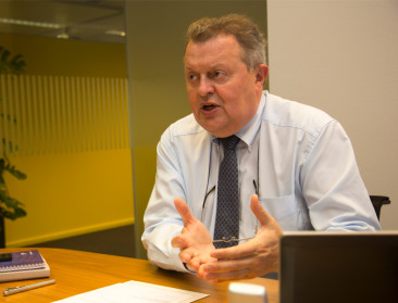 Piet Vanthemsche gaat de coronacrisis te lijf 