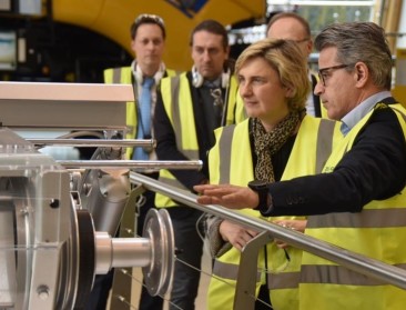 Crevits maakt kennis met innovaties bij CNH Industrial