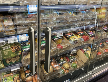 Experimenten wijzen uit dat supermarkten rol te spelen hebben bij eiwitshift
