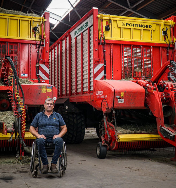 Na een arbeidsongeval leek Danny's carrière voorbij. Gedreven door zijn passie vond hij de weg naar zijn tractoren terug