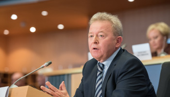 Wojciechowski uit bezorgdheid over uitblijven Vlaamse goedkeuring GLB-plan