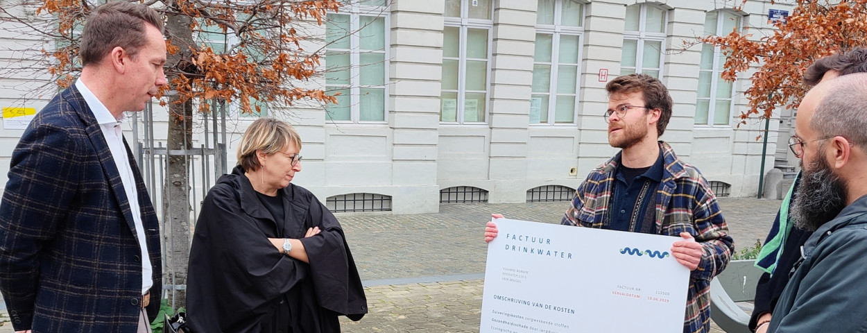 drinkwaterfactuur actie watercoalitie Brouns Gennez_BBL