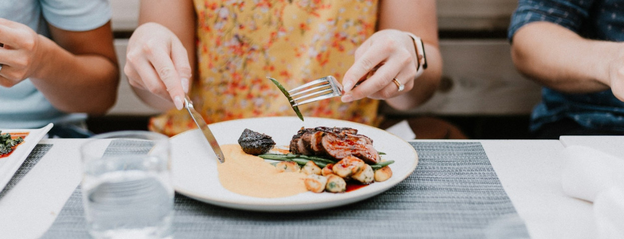 eten maaltijd vlees_unsplash