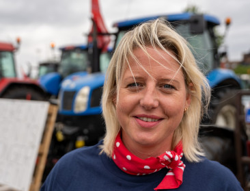 Reeks impact stikstofakkoord: Jonge kalverhoudster ziet vier groene locaties oranje worden
