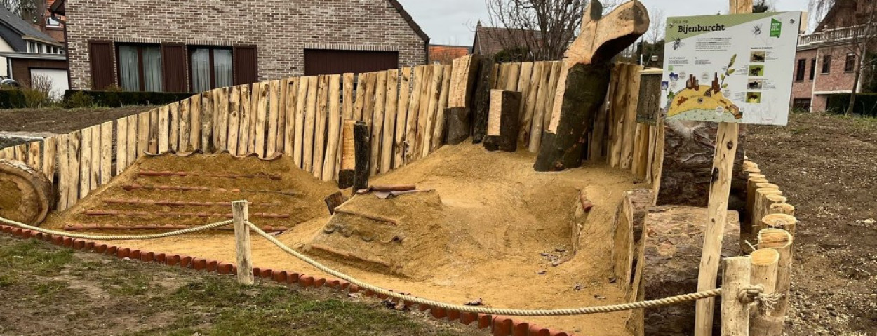 Bijenburcht_Gemeente_Lint