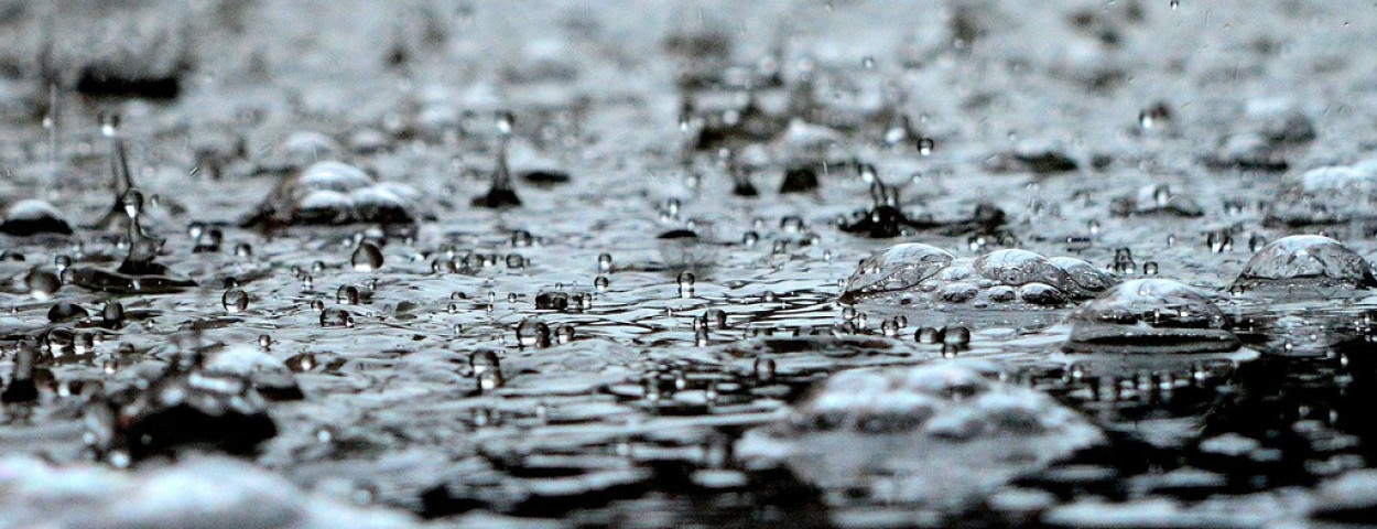 Regen neerslag overstroming water wateroverlas