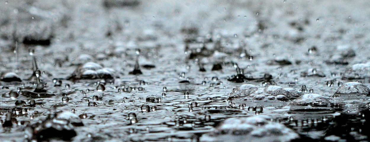 Regen neerslag overstroming water wateroverlas