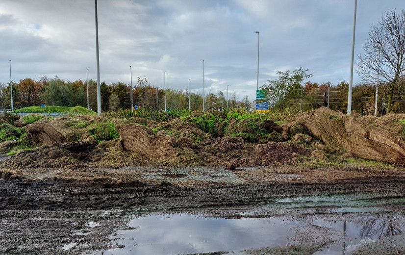 Afvoer bermmaaisel door de Vlaamse overheid stuit op boerenkritiek