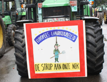 Commissie en OESO laten in hun kaarten kijken