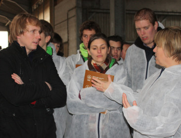 Schauvliege luistert naar grieven jonge landbouwers