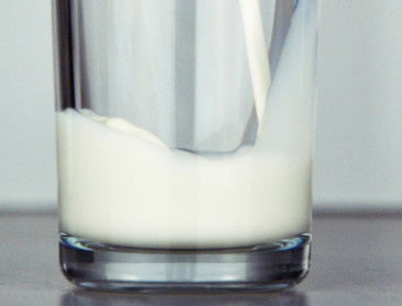 FACTCHECK: Is rauwe melk drinken gezonder?