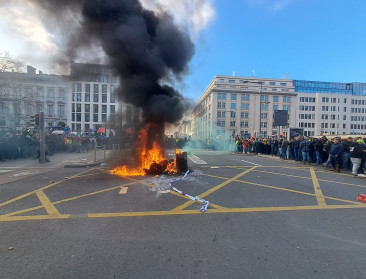 Strafbemiddeling voor landbouwer die politieman verwondde met vuurwerk